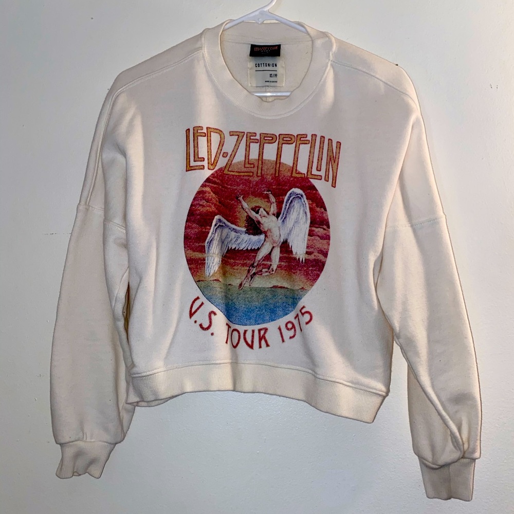 Cropped Led Zeppelin sweater, size XS, runs big